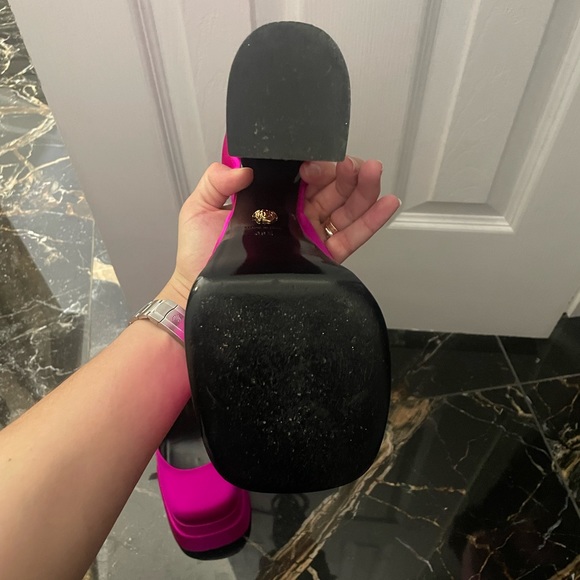 Versace Medusa Head Charm Satin Platform Pumps - Picture 5 of 14